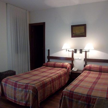 Hotel Termas De Льерганес Экстерьер фото