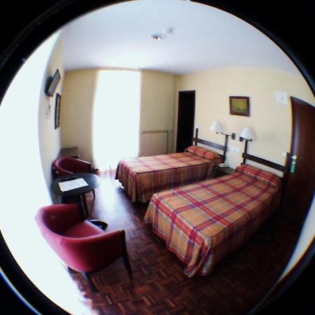 Hotel Termas De Льерганес Экстерьер фото